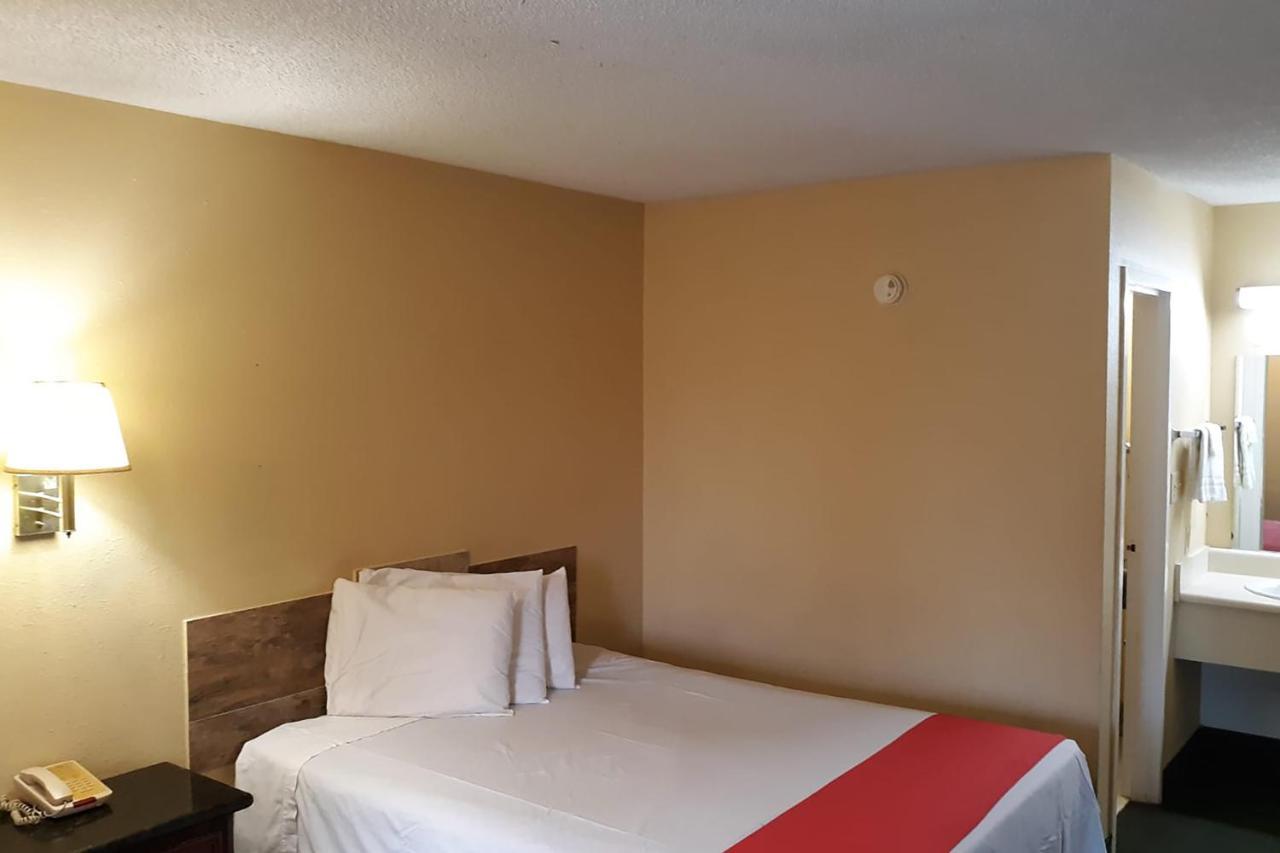 Super Value Inn Valdosta Eksteriør bilde