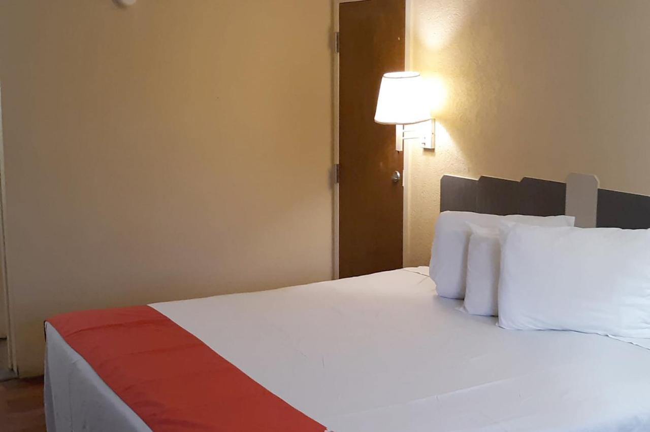 Super Value Inn Valdosta Eksteriør bilde