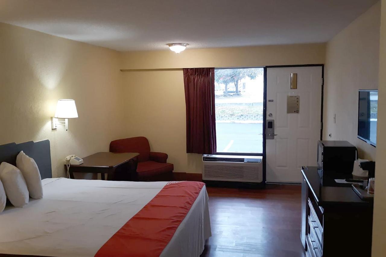 Super Value Inn Valdosta Eksteriør bilde